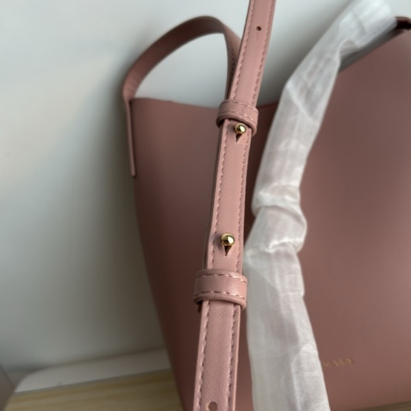 ANTHROPOLOGIE SAMARA Soft vegan leather in a muted Peony hue - Picture 5 of 9
